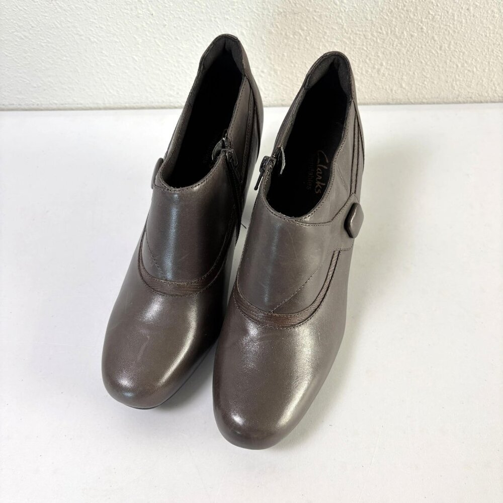 Clarks Bendables Ankle Boots Booties Womens 9 W Brown Leather‎ Heel Shoes